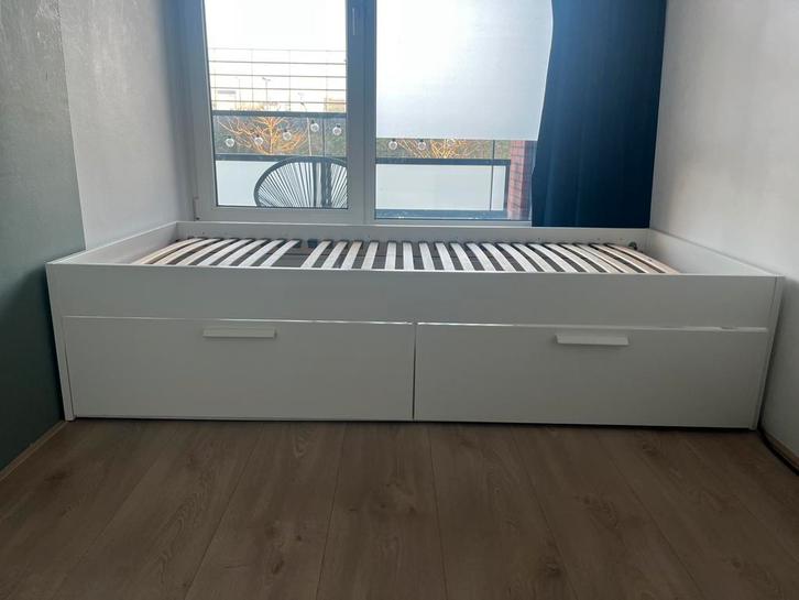 Brimnes bed 90/200, Huis en Inrichting, Slaapkamer | Bedden, Zo goed als nieuw, Eenpersoons, 90 cm, Hout, Wit, Ophalen