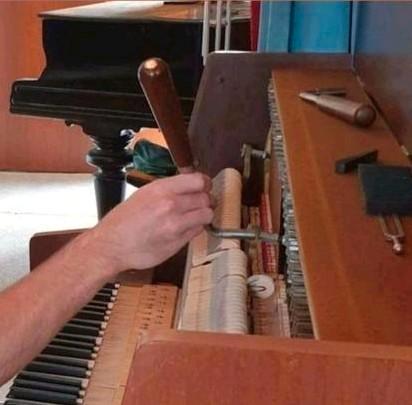Pianoservice Jaspers (Pianostemmer, piano stemmen), Muziek en Instrumenten, Piano's, Zo goed als nieuw, Piano, Zwart, Hoogglans