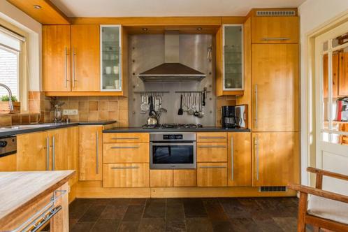 Complete keuken GRATIS ophalen, Huis en Inrichting, Keuken | Complete keukens, Gebruikt, Hoekkeuken, Bruin, Ophalen