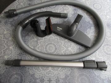 slang / voet / hulpstukken /stang van een Miele stofzuiger  beschikbaar voor biedingen