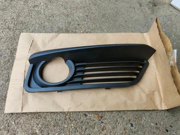 Bumper rooster rechts BMW 1 serie F20 LCi 7371670 beschikbaar voor biedingen
