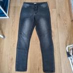 Dames spijkerbroek maat M, Kleding | Dames, Spijkerbroeken en Jeans, Ophalen of Verzenden, W30 - W32 (confectie 38/40), Grijs