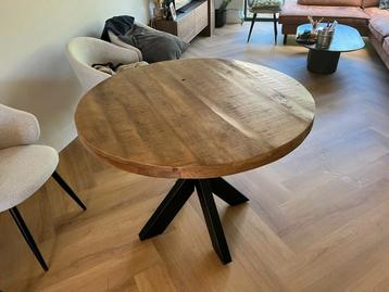 Mangohout ronde eettafel 100 cm beschikbaar voor biedingen