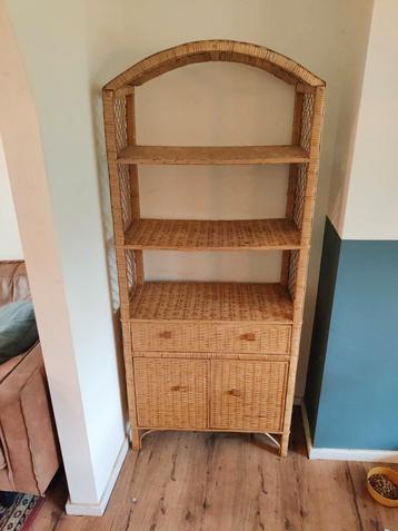 Vintage Rotan Kast - Prachtige Opbergruimte! beschikbaar voor biedingen