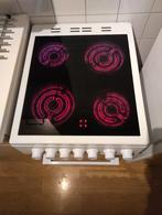Fornuis, 4 pits, electrisch, Ophalen, 4 kookzones, Zo goed als nieuw, 85 tot 90 cm