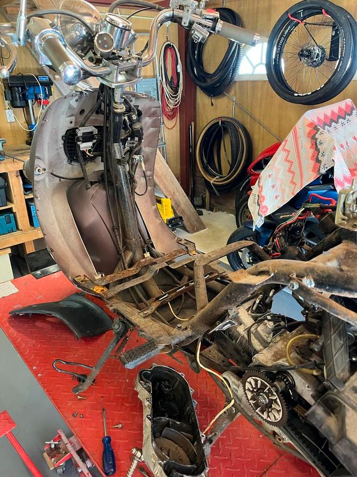 La Souris Sloopscooter met Kenteken, Fietsen en Brommers, Scooters | Overige merken, Gebruikt, Maximaal 25 km/u, Benzine, Ophalen