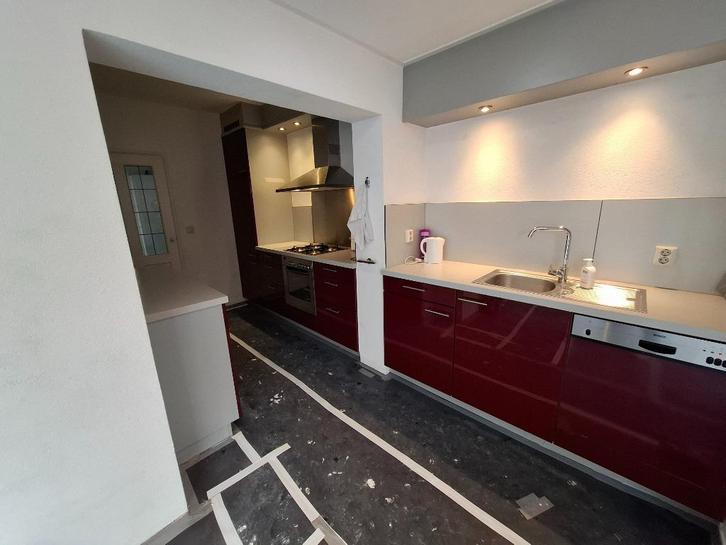 Complete parallel keuken - hoogglans rood, Huis en Inrichting, Keuken | Complete keukens, Gebruikt, Dubbelwandige keuken, Rood