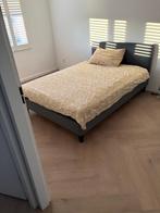 Tweepersoonsbed 140x200 cm + matras, Huis en Inrichting, Slaapkamer | Bedden, Ophalen, Wit, Tweepersoons, 140 cm