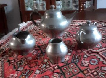 Tinnen Servies - Theepot, Suikerpot, Melkkan beschikbaar voor biedingen