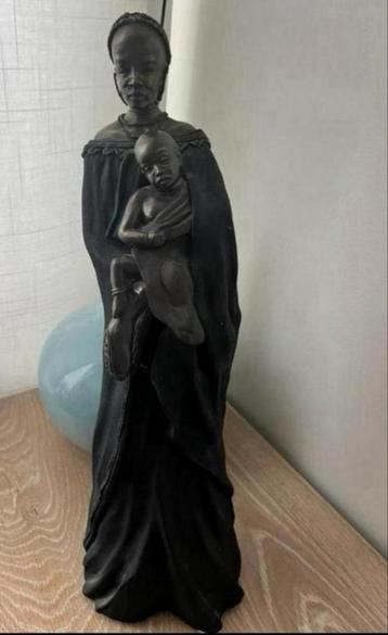 Soul Journeys Beeld Maasai vrouw met Kind . genummerd .47 cm beschikbaar voor biedingen
