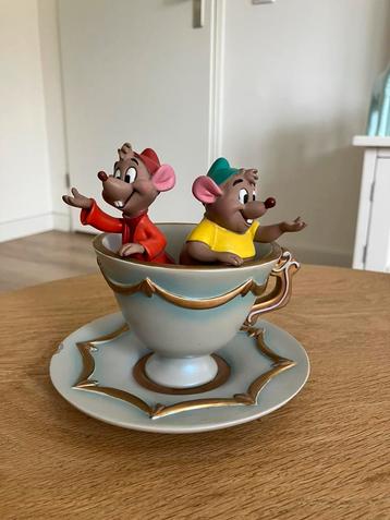Disney beeldje Assepoester beeldje beschikbaar voor biedingen