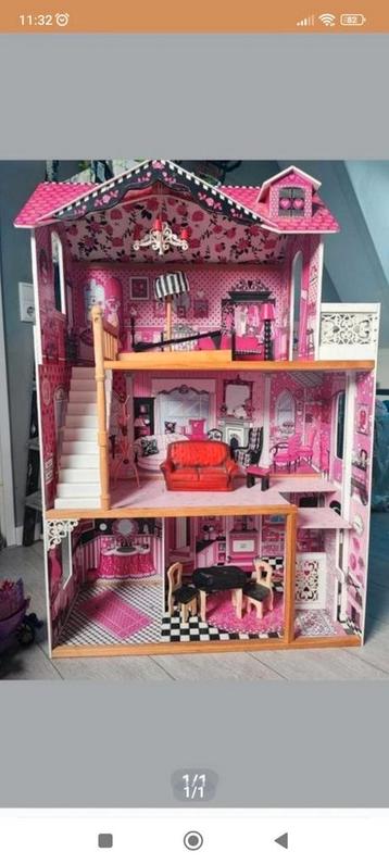 Mooi Barbie poppenhuis  Kidscraft.