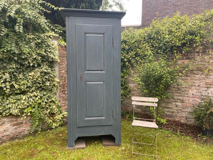 Schitterende 18e eeuws Keukenkast Garderobekast Kledingkast, Antiek en Kunst, Antiek | Overige Antiek, Ophalen of Verzenden