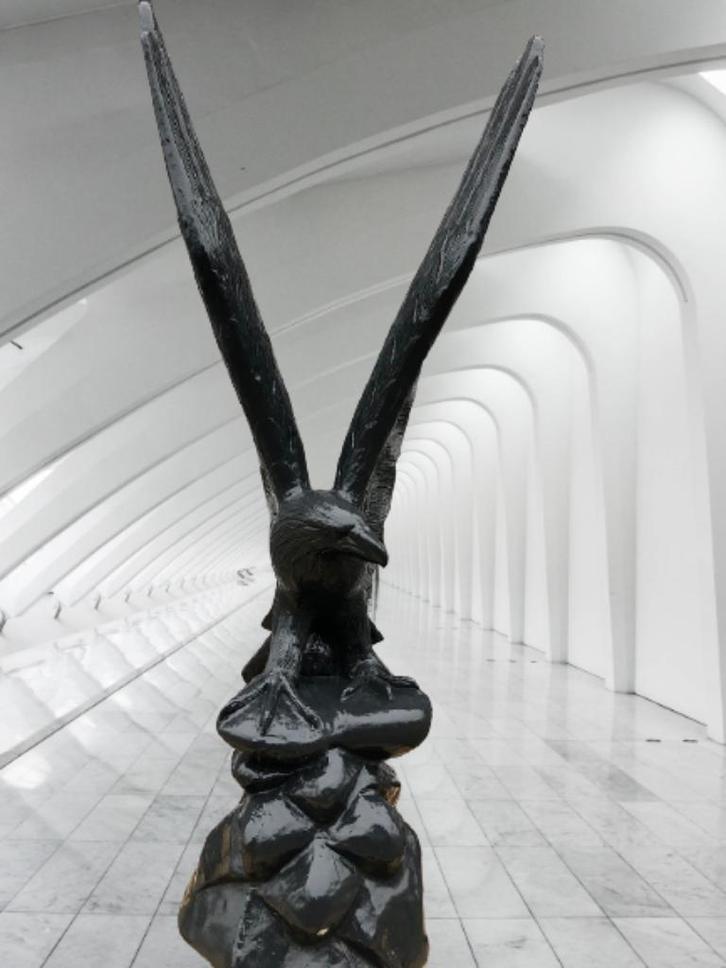 Werkelijk facinerend massief  stenen beeld van een adelaar, Tuin en Terras, Tuinbeelden, Zo goed als nieuw, Dierenbeeld, Steen