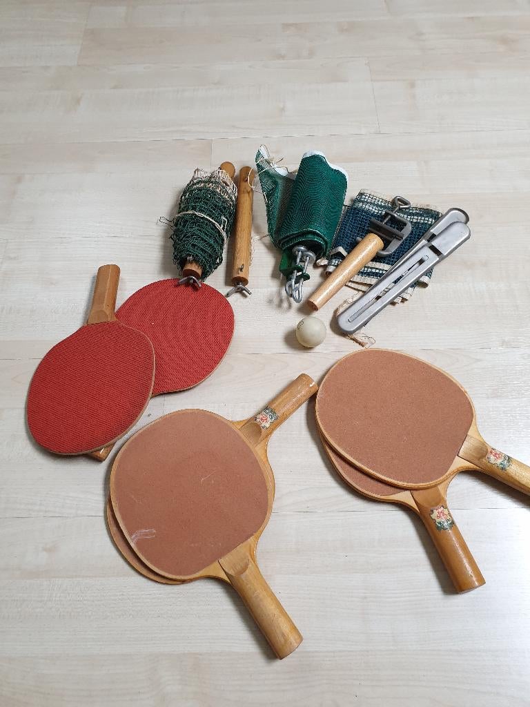 Tafeltennis badges en net, Ophalen of Verzenden, Gebruikt, Net, Batje(s) of Balletje(s)
