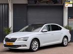 Skoda Superb 1.5 TSI ACT/AUT/PANO/NAVI/XENON/PDC/BOMVOLL, Auto's, 730 kg, 4 cilinders, 150 pk, Wit