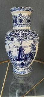 Handgeschilderde Delfts Blauwe vaas, Huis en Inrichting, Woonaccessoires | Vazen, Overige kleuren, Aardewerk of Porselein, Ophalen of Verzenden