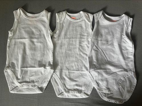 Setje witte mouwloze rompers, Kinderen en Baby's, Babykleding | Maat 62, Gebruikt, Jongetje of Meisje, Setje, Ophalen of Verzenden