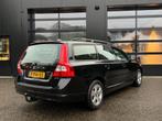 Volvo V70 2.0D Momentum Leer Trekhaak 173.000 km, Voorwielaandrijving, Gebruikt, Zwart, 4 cilinders