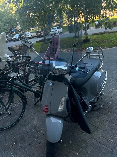 PIAGGIO VESPA SPRINT S 2021 Nardo Grey, Fietsen en Brommers, Scooters | Vespa, Gebruikt, Vespa S, Maximaal 45 km/u, Benzine, Ophalen