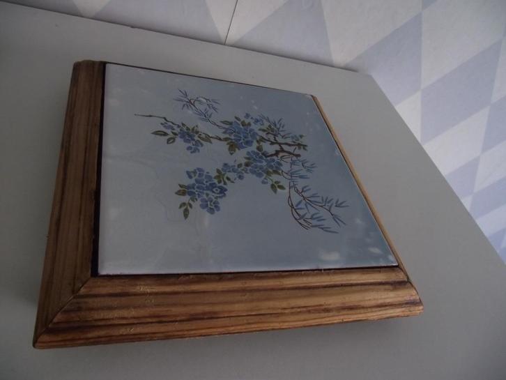 vintage tegel onderzetter bloesem 20 x 20 cm Onda Spain 1960, Huis en Inrichting, Woonaccessoires | Onderzetters, Gebruikt, Pot of Pan
