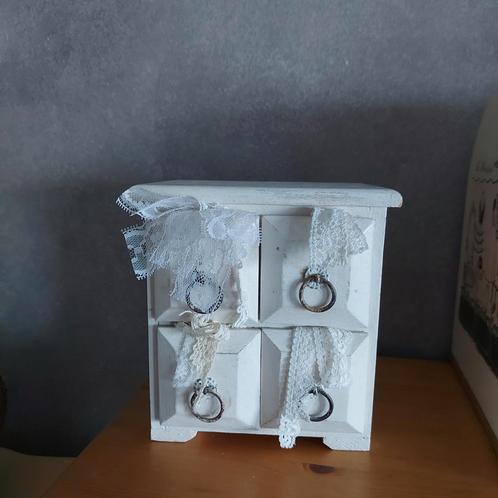 Klein brocant ladekastje, Huis en Inrichting, Kasten | Ladekasten, Zo goed als nieuw, Minder dan 100 cm, 50 tot 100 cm, 25 tot 50 cm