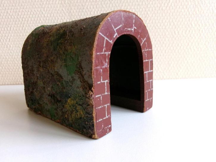 Modelspoortunnel van Hout H0, Hobby en Vrije tijd, Modeltreinen | H0, Gebruikt, Brug, Tunnel of Gebouw, Ophalen of Verzenden
