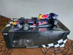 2010 Red Bull Racing Renault RB6 #5 Vettel MiniChamps 1:18, Ophalen of Verzenden, Zo goed als nieuw, Auto, MiniChamps