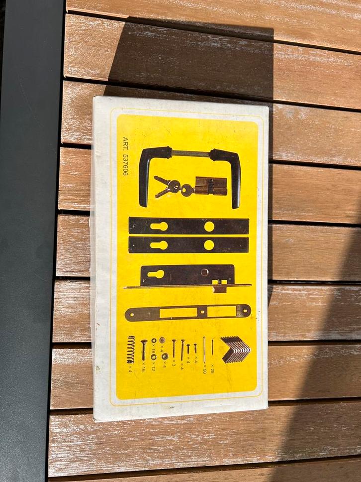Nieuw in doos slot, deurbeslag, deurklink en meer., Doe-het-zelf en Verbouw, Hang- en Sluitwerk, Zo goed als nieuw, Slot, Ophalen of Verzenden