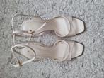 Zara sandalen met hakken, Nieuw, Ophalen of Verzenden, Schoenen met hoge hakken, Wit