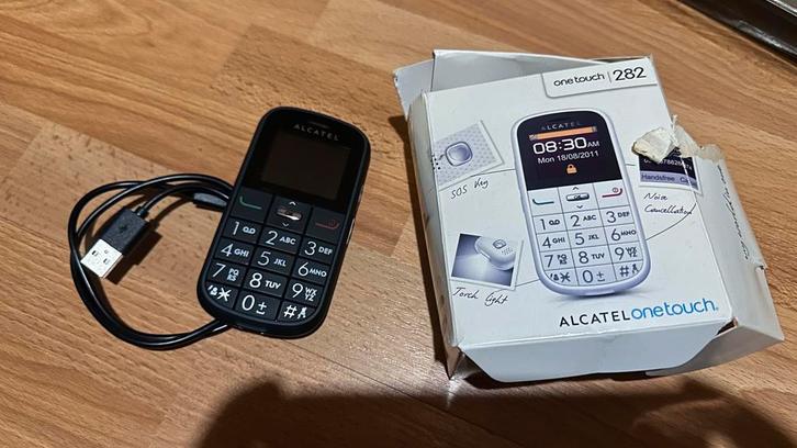 Alcatel One Touch 282 mobiele telefoon, Telecommunicatie, Mobiele telefoons | Overige merken, Nieuw, Zonder abonnement, Zonder simlock