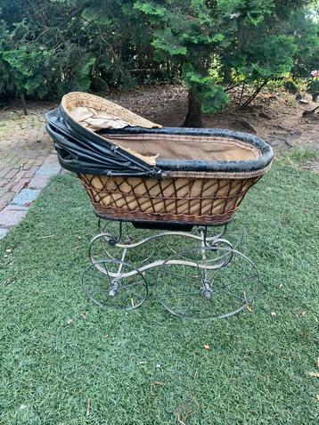Antieke poppenwagen H. Incl kap 80 cm Mist handvat beschikbaar voor biedingen