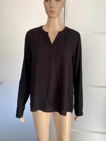 J241 blouse maat 42=L top zwart beschikbaar voor biedingen