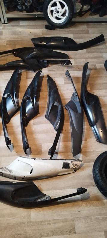Piaggio zip type 1 2 3 fr fastrider sp98 side skirt zeikap beschikbaar voor biedingen