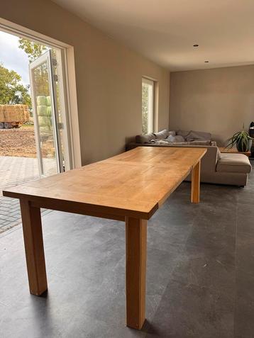 Houten tafel 6 personen beschikbaar voor biedingen