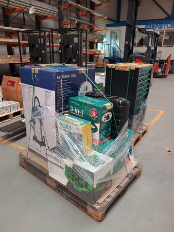 Pallet met gereedschap beschikbaar voor biedingen