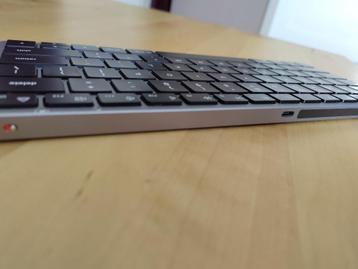 SATECHI Slim X1 Wireless Bluetooth Backlit Keyboard  beschikbaar voor biedingen