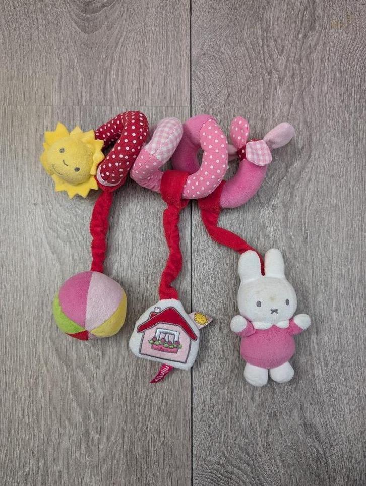 Nijntje boxspiraal roze - Tiamo, Kinderen en Baby's, Speelgoed | Babyspeelgoed, Gebruikt, Rammelaar, Met geluid, Ophalen of Verzenden