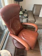 Bruine leren relaxstoel - verstelbaar, Huis en Inrichting, Fauteuils, Ophalen, Gebruikt, Leer, 50 tot 75 cm
