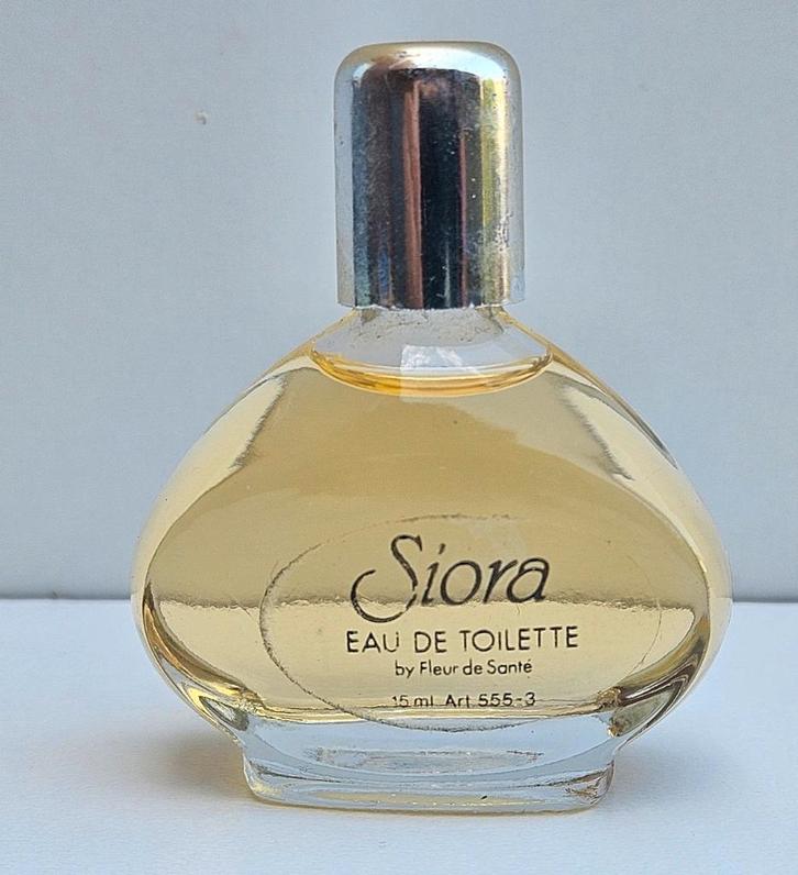 Verschillende parfum miniaturen €1,- per stk, Verzamelen, Parfumverzamelingen, Zo goed als nieuw, Miniatuur, Ophalen of Verzenden