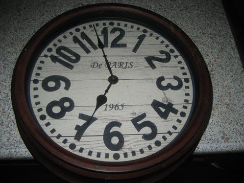 Mooie grote wandklok de Paris 1965, Huis en Inrichting, Woonaccessoires | Klokken, Zo goed als nieuw, Wandklok, Analoog, Ophalen of Verzenden