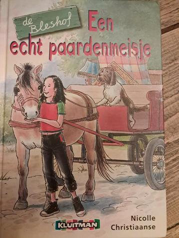 De Bleshof: Een echt paardenmeisje beschikbaar voor biedingen