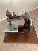 antiek kindernaaimachine bruin, Antiek en Kunst, Antiek | Speelgoed, Ophalen