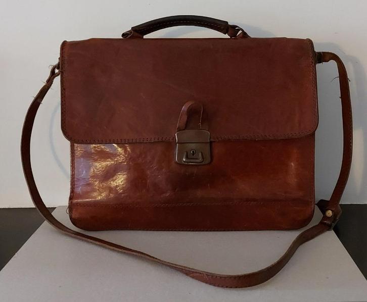 Vintage schoudertas leer bruin laptop werk, Sieraden, Tassen en Uiterlijk, Tassen | Schoudertassen, Gebruikt, Overige merken, Bruin