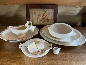 Serviesgoed Regout Société Maastricht Wellington *Nous Deux* beschikbaar voor biedingen