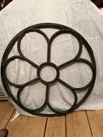 Oude gietijzeren rond raam, Ophalen, Gebruikt, Gevelraam of Ruit, Minder dan 80 cm