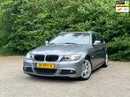 BMW 3-serie Touring 318i M-sport Luxury Line | Cruise + Clim, Euro 5, Zwart, 4 cilinders, Alcantara