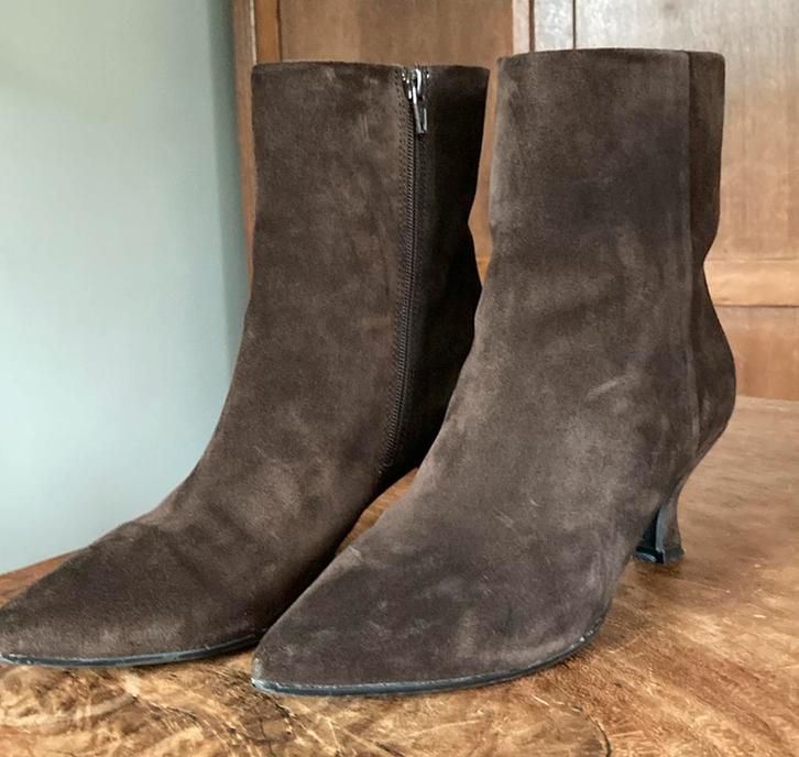 Zgan Viavai donkerbruin suede laarzen maat 40, Kleding | Dames, Schoenen, Zo goed als nieuw, Hoge laarzen, Bruin, Ophalen of Verzenden