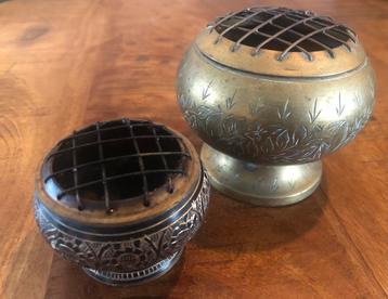 Oosters / Vintage : 2 x messing wierookbrander beschikbaar voor biedingen
