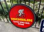 Vintage Michelin Reclamebord met Fietsband, Reclamebord, Gebruikt, ., Ophalen of Verzenden